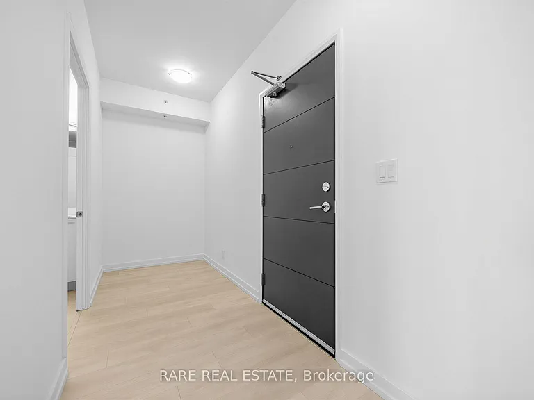 75 James St S #2104 — Photo 11
