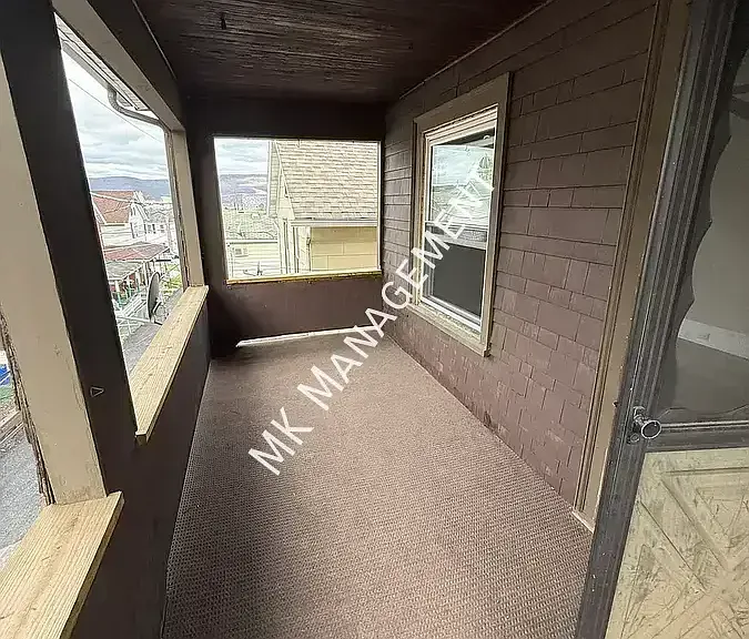 16 1/2 Sand St #2 — Photo 4