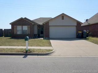 14562 S Kendalwood Blvd E, Glenpool, OK 74033