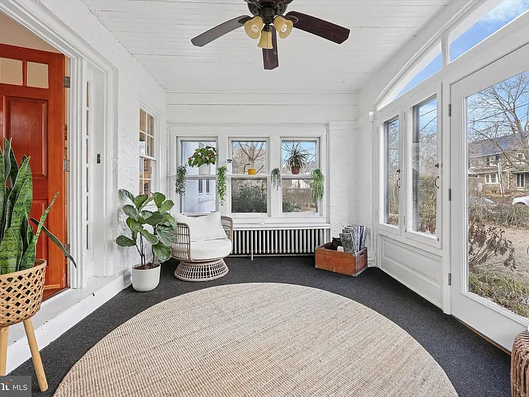 232 Forrest Ave — Photo 24
