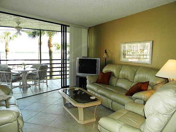 3rd image of 1085 Bald Eagle Dr #203