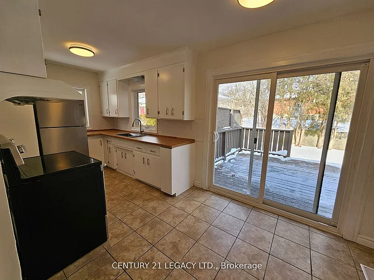 224 River Rd E — Photo 22