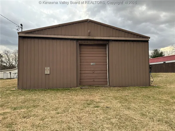1200 31st St, Vienna, WV 26105