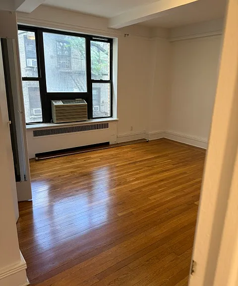 111 E 88th St #6F — Photo 9