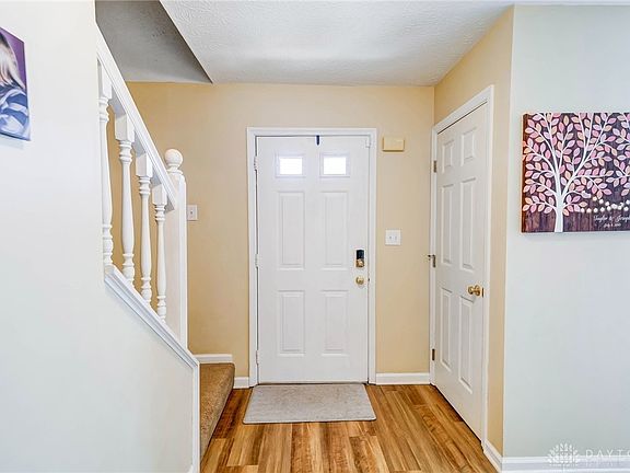4th image of 902 Sunset Dr
