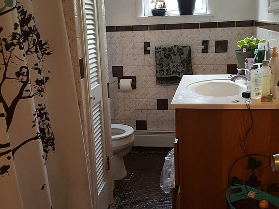 4th image of 3B Teunis Ave #1