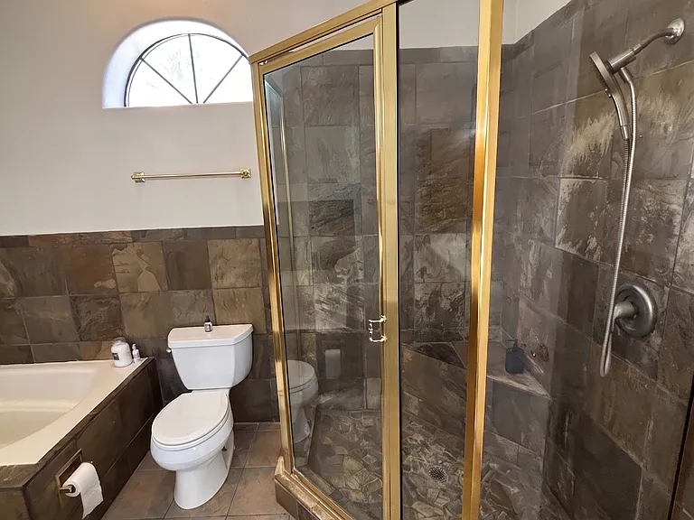 800 Antonio Dr #4 — Photo 10