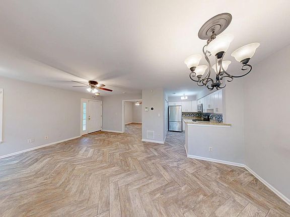 4th image of 11100 Beaver Trail Ct #Ll