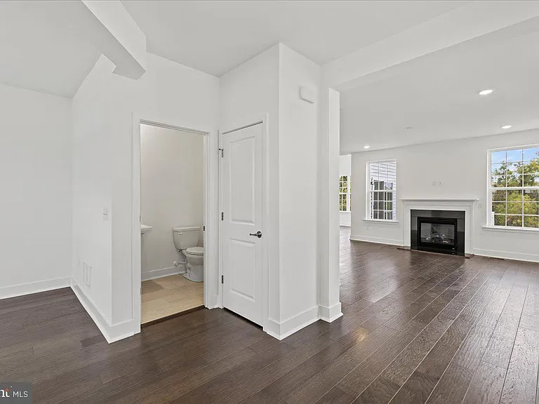 21 William Boyer Dr — Photo 4