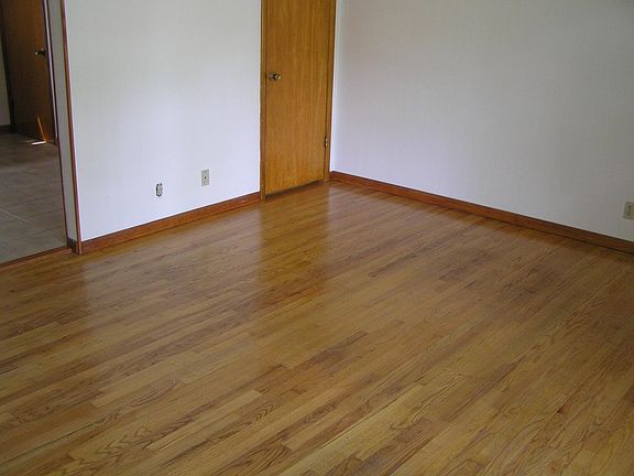 2nd image of 1007 Elizabeth Dr APT D