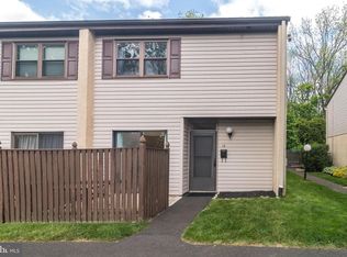10 Hunters Way, Hatboro, PA 19040