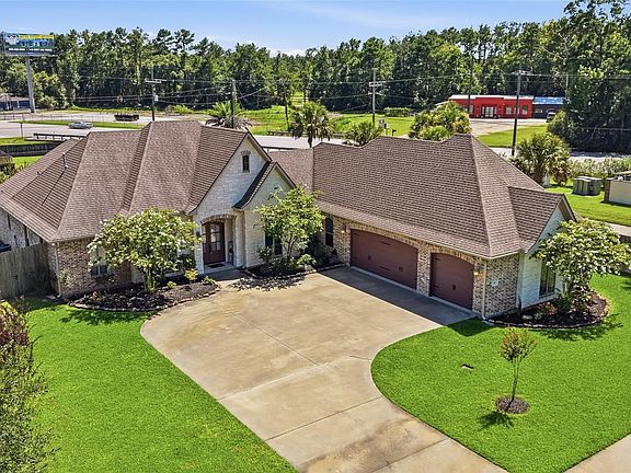 3rd image of 103 King Palms Way