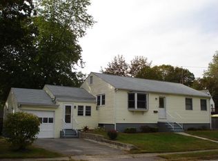 33 Gresham St, Milford, CT 06461