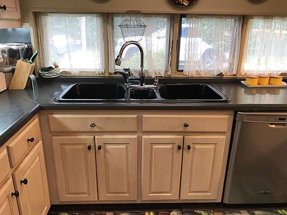 4th image of 195 Briarwood Dr