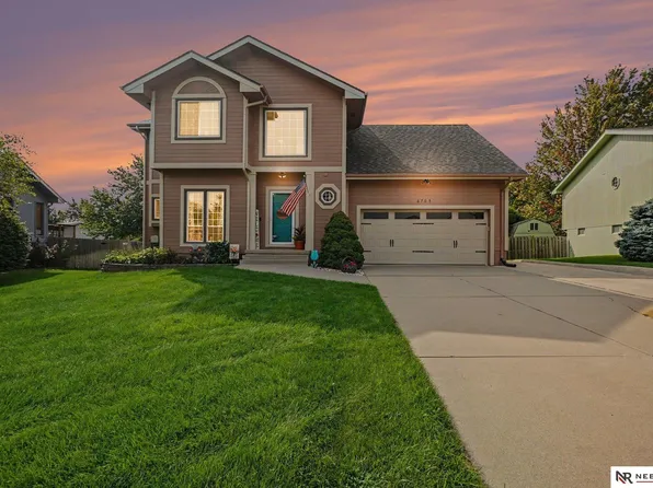 6709 Hill Crest Ln, La Vista, NE 68128