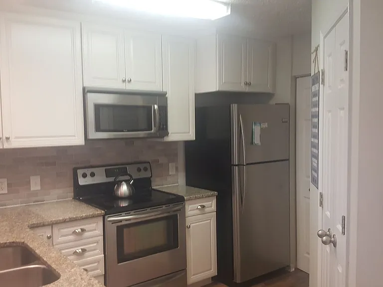 573 Blue River Ct #8F — Photo 1