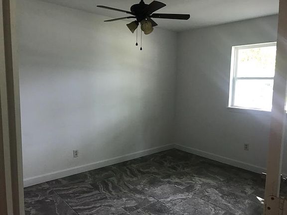 4th image of 131 Chukker Dr