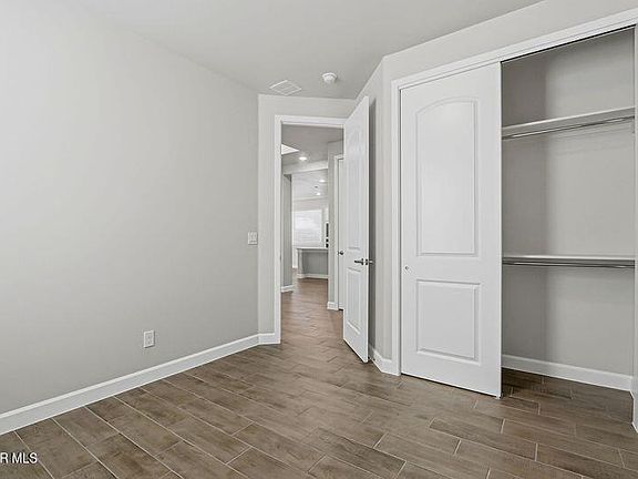 5th image of 713 Paseo De La Reina St