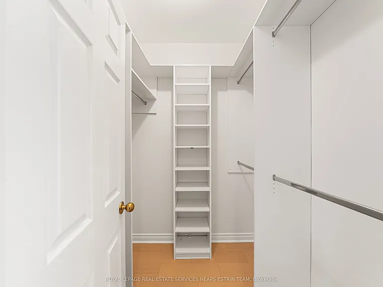 10 Gibson Ave — Photo 29