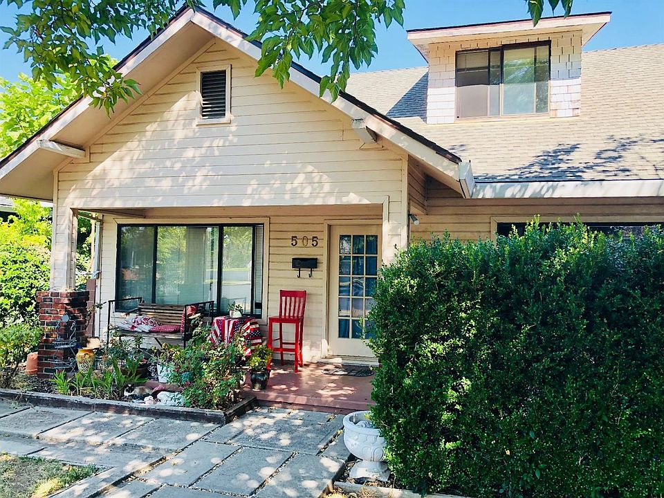 2nd image of 505 Coronado Ave