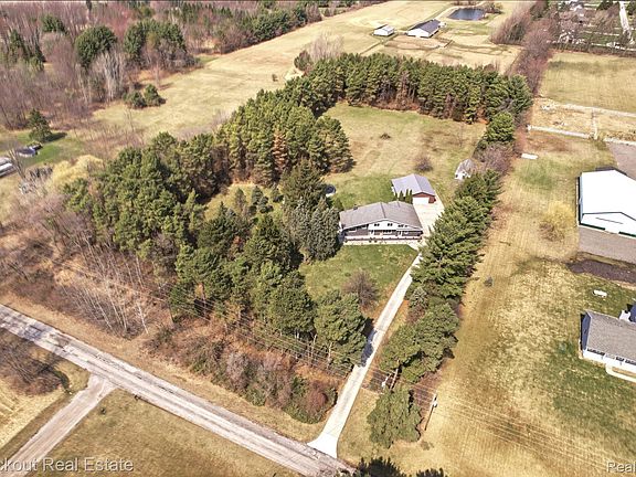 2nd image of 9239 Lange Rd