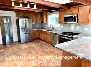 91 Twin Oaks Dr, Monterey, CA 93940