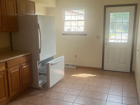 2nd image of 2718 W Grandview Blvd