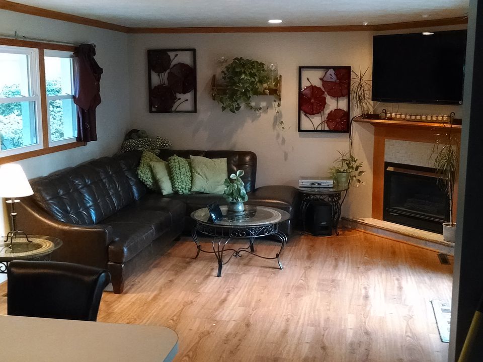 1st image of 742 Northborough Ln
