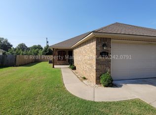 1212 Mesa Dr, Fort Smith, AR 72908