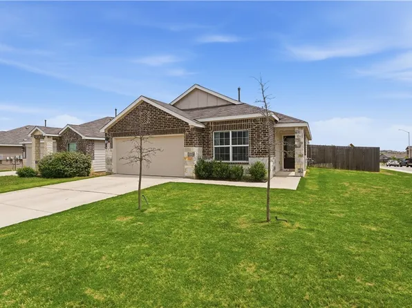 1949 Redstart, New Braunfels, TX 78130