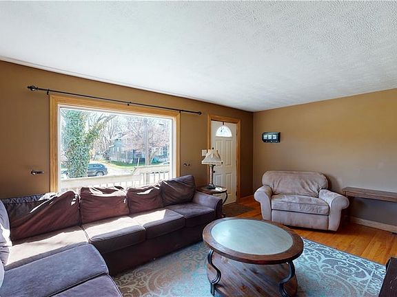 4th image of 2066 5th St