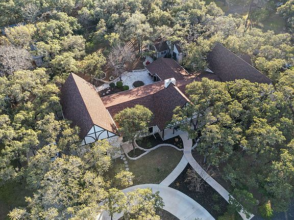 2nd image of 232 Meadowbrook Dr