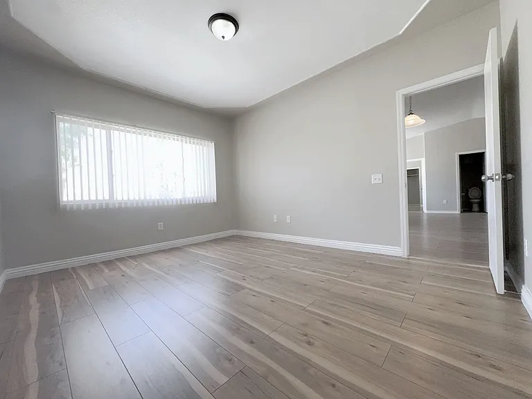 8725 W Flamingo Rd #208 — Photo 3