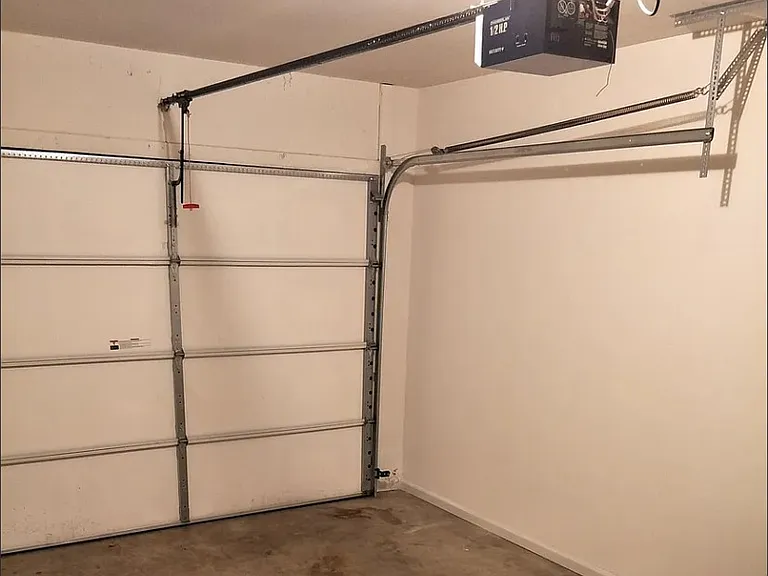 118 Washington Pl — Photo 3