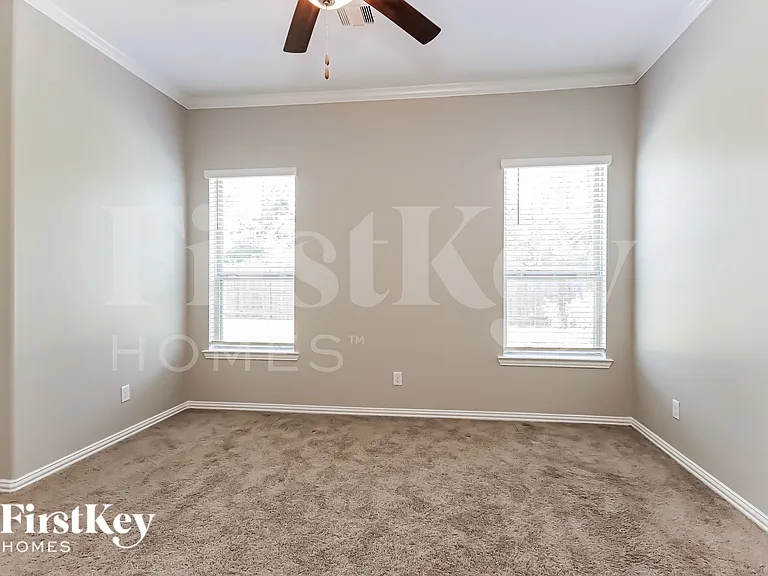 2342 Sugar Crest Dr — Photo 9