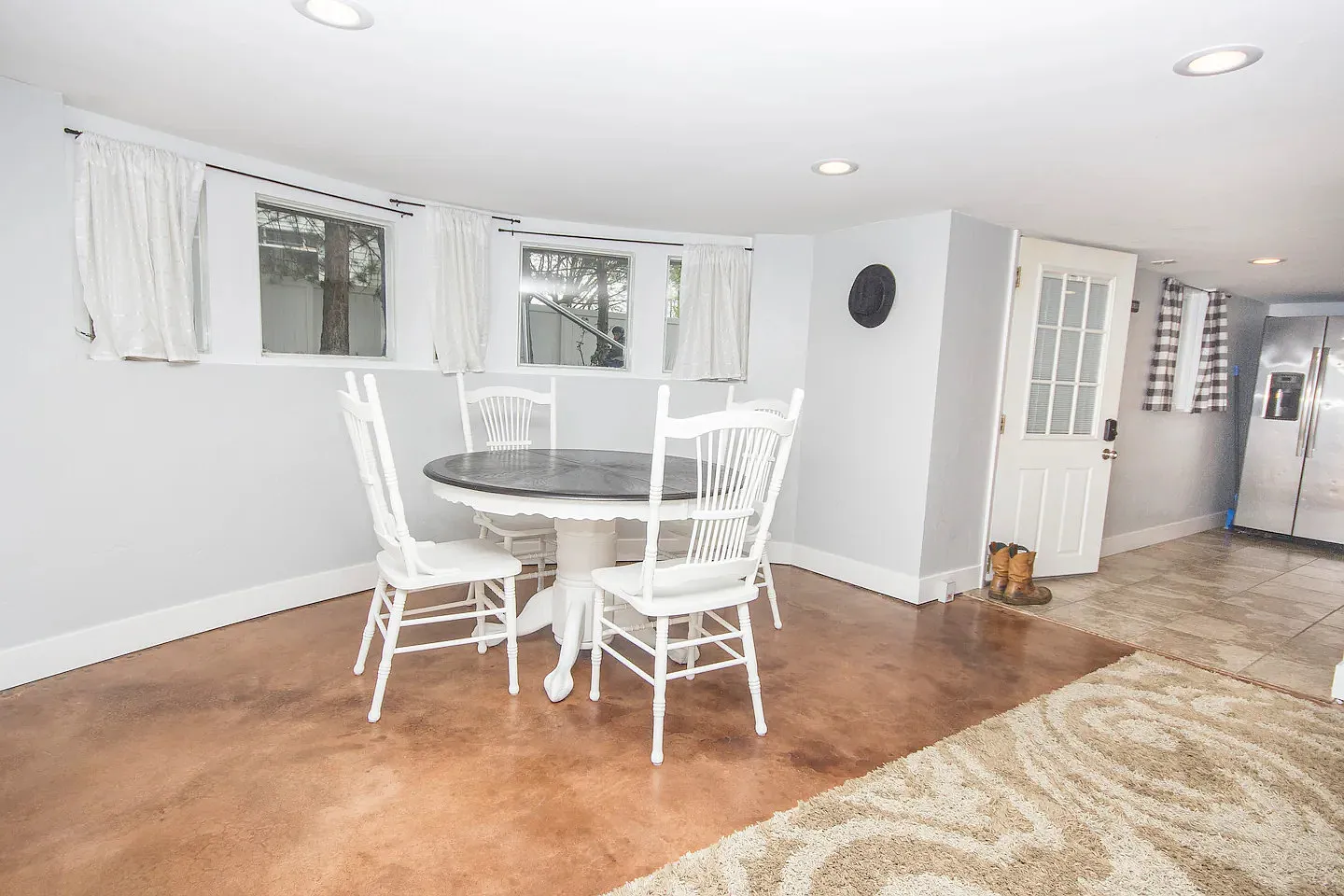 1 bed, 2500 sqft, $3,500 — Photo 3