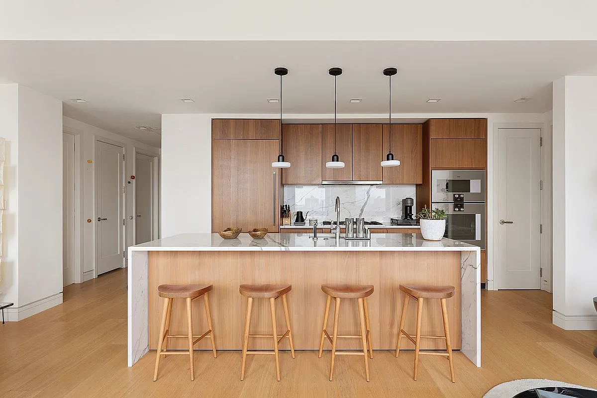 242 Broome St #11A photo 1