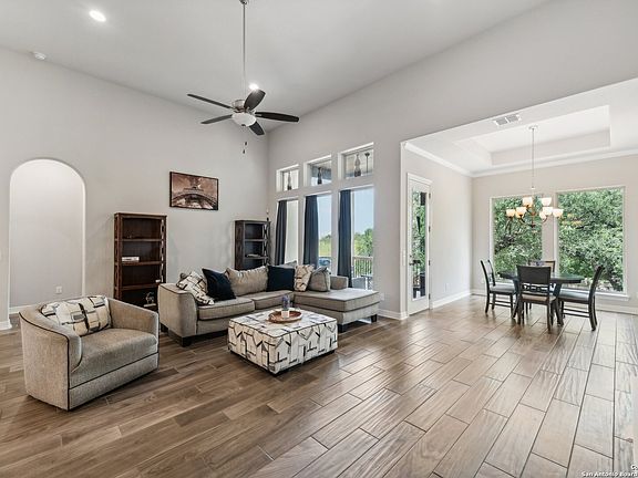 5th image of 4406 AVERY WAY