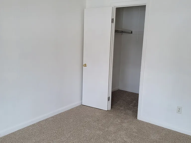 625A Chesapeake St SE #205 — Photo 15