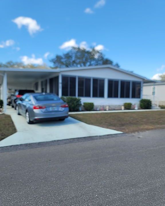 1st image of 500 Honeysuckle Dr