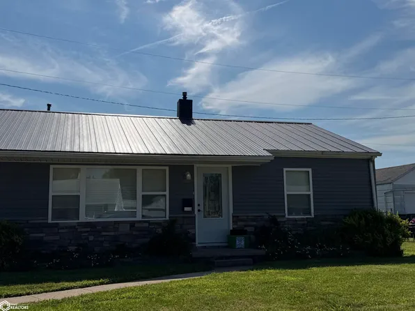 145 Indian Ter, Burlington, IA 52601