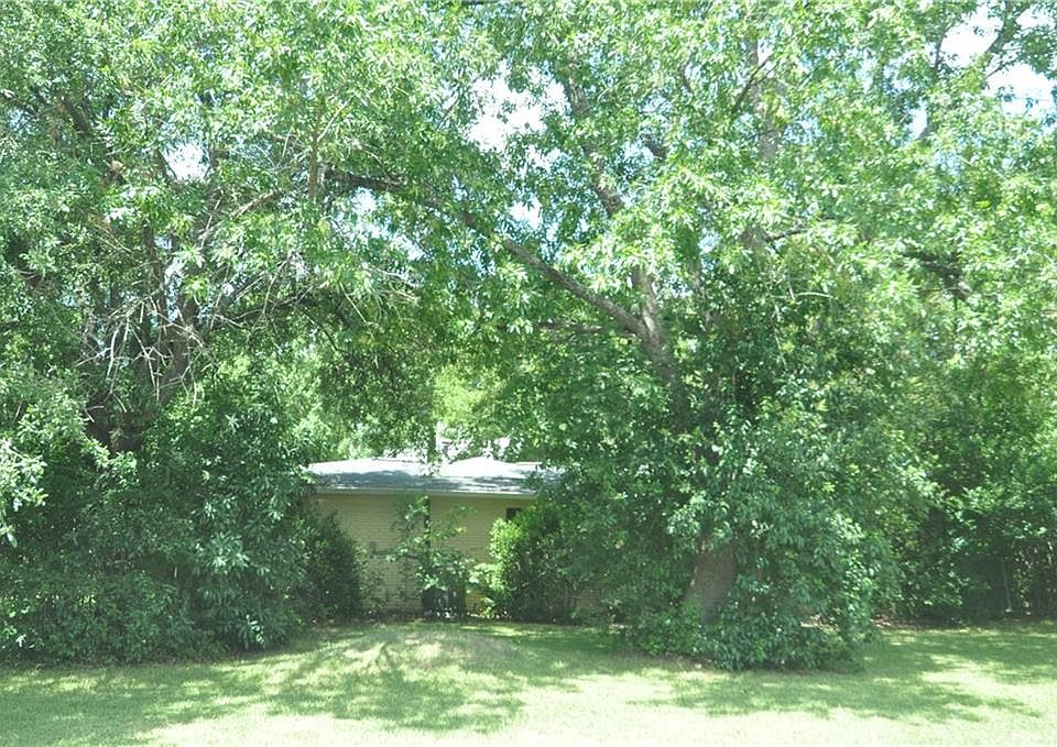 2nd image of 5012 Highland Ct