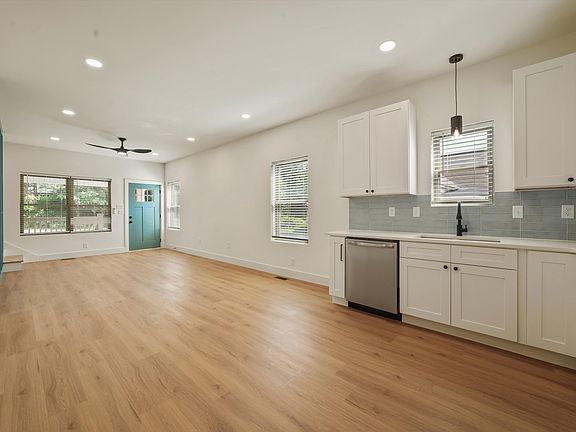 5th image of 322 Hiawassee Ave NE