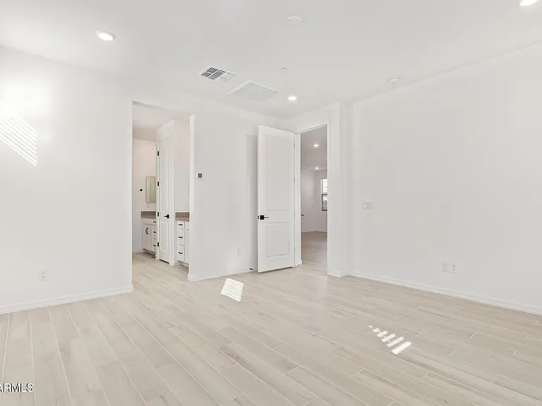 21301 W Roanoke Ave — Photo 24