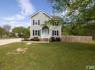 1304 Squire Ridge Dr, Fuquay Varina, NC 27526