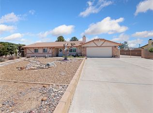 12511 Algonquin Rd, Apple Valley, CA 92308