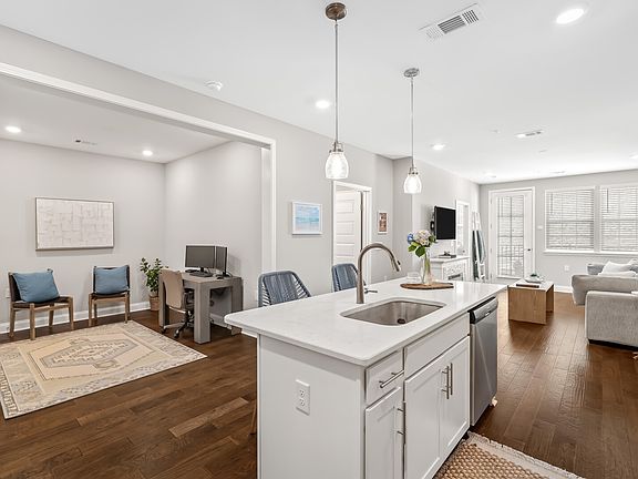 3rd image of 3000 Vintage Green Ln #202