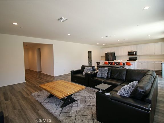 3rd image of 31516 Buckeye Way