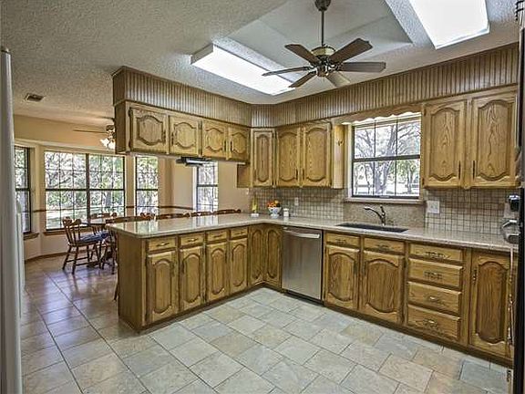 4th image of 3252 Eagle Point West Ave