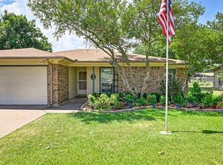 739 NW James Cir, Burleson, TX 76028
